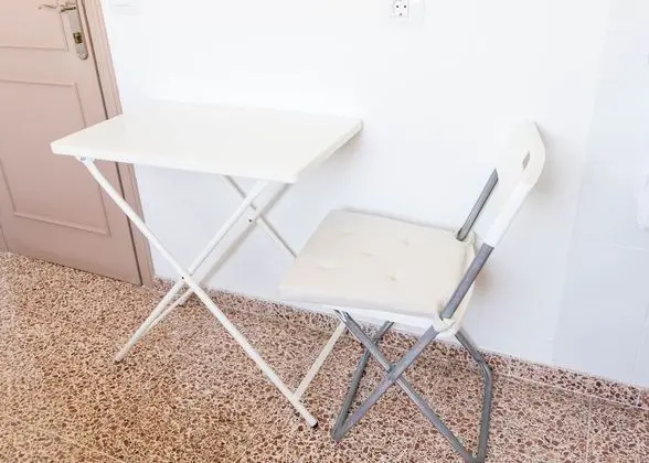Tek Kişilik Oda, Ortak Banyo (Interior)