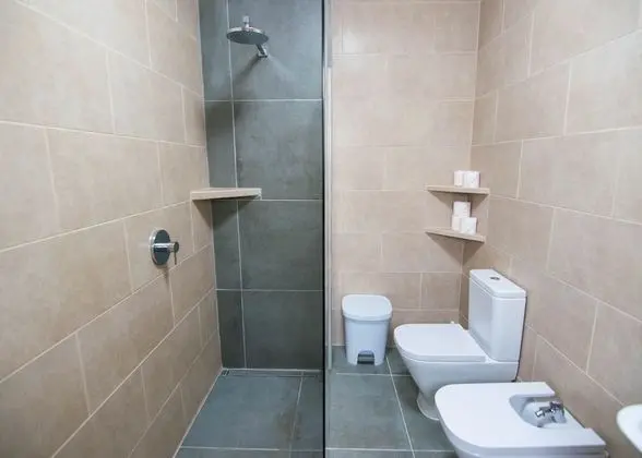 Tek Kişilik Oda, Ortak Banyo (Interior)