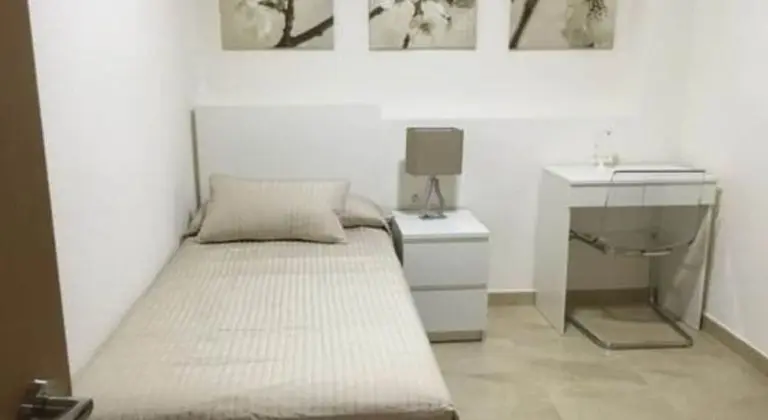 Tek Kişilik Oda, Ortak Banyo