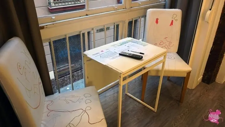 Büyük Yataklı Tek Kişilik Oda