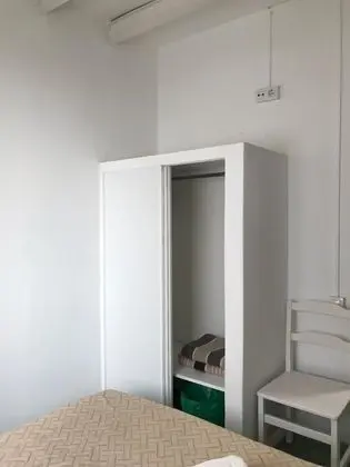 Tek Büyük Yataklı Oda, Ortak Banyo