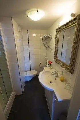 Standard Süit, Özel Banyo
