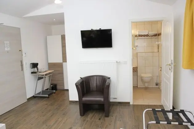 Standard Tek Büyük Yataklı Oda