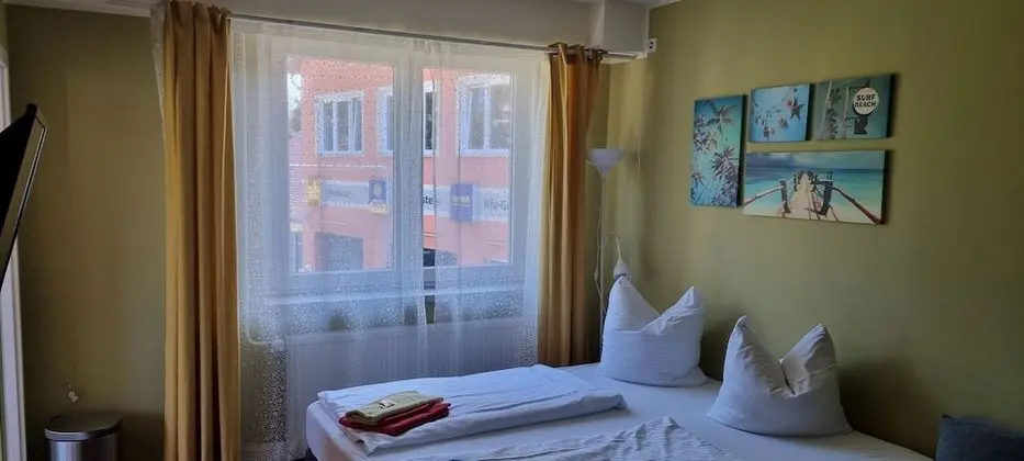 Basic Tek Büyük veya İki Ayrı Yataklı Oda, 2 Tek Kişilik Yatak
