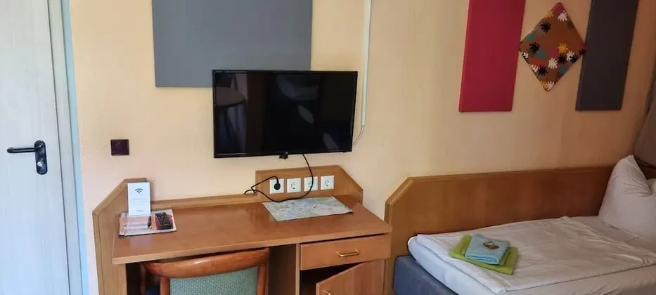 Basic Tek Büyük veya İki Ayrı Yataklı Oda, 2 Tek Kişilik Yatak