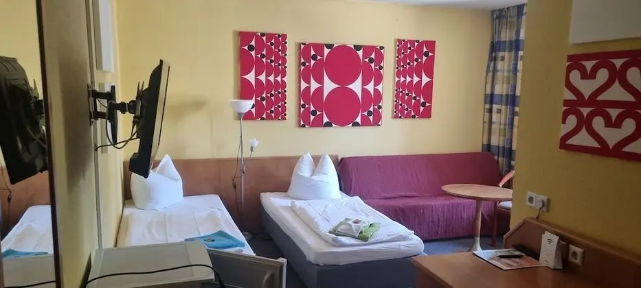 Basic Tek Büyük veya İki Ayrı Yataklı Oda, 2 Tek Kişilik Yatak