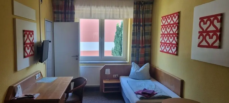 Basic Tek Kişilik Oda, 1 Tek Kişilik Yatak