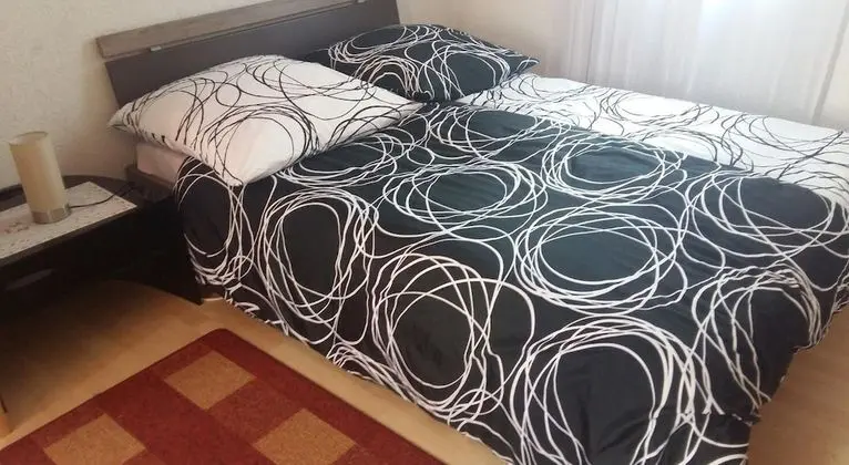 Tek Büyük Yataklı Oda, Ortak Banyo