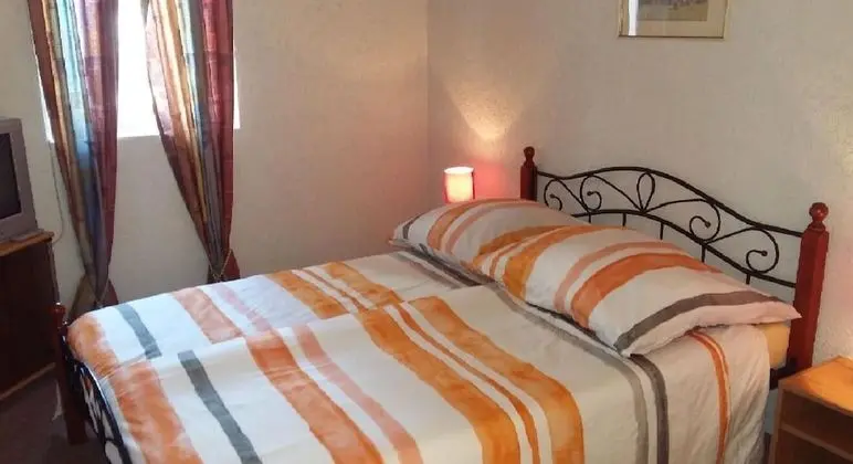 Tek Büyük Yataklı Oda, Ortak Banyo