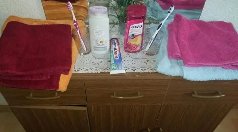 Tek Büyük Yataklı Oda, Ortak Banyo