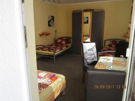 Üç Kişilik Oda, Ortak Banyo