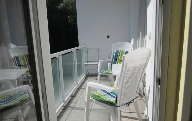 Üç Kişilik Oda, Ortak Banyo