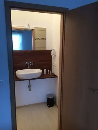 Tek Büyük Yataklı Oda, 1 En Büyük (King) Boy Yatak, Sigara İçilmez, Şehir Manzaralı (Zimmer 2)
