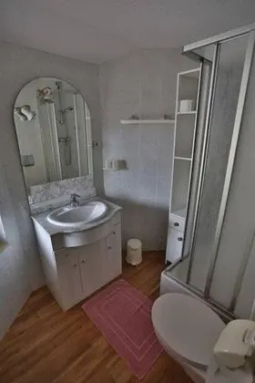 Tek Büyük Yataklı Oda, Özel Banyo (A1)