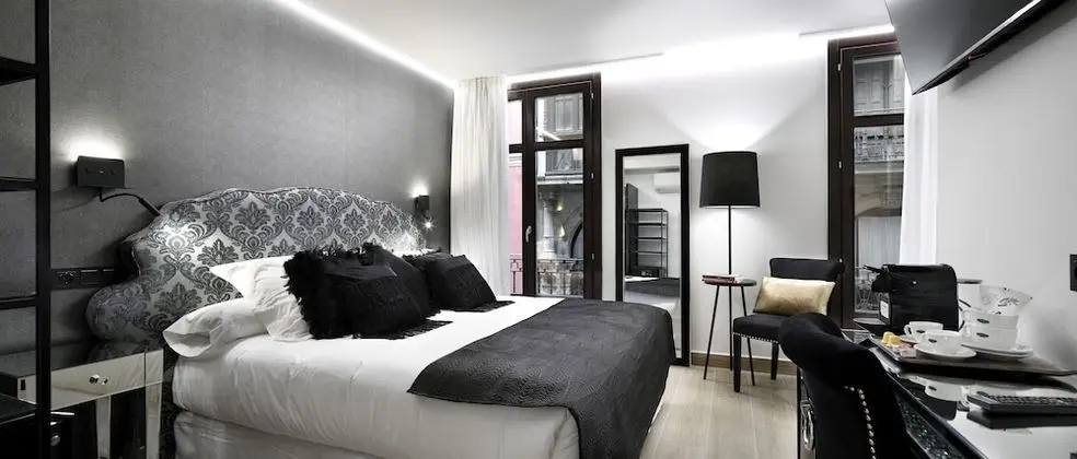 Luxury Tek Büyük Yataklı Oda (Lydie)