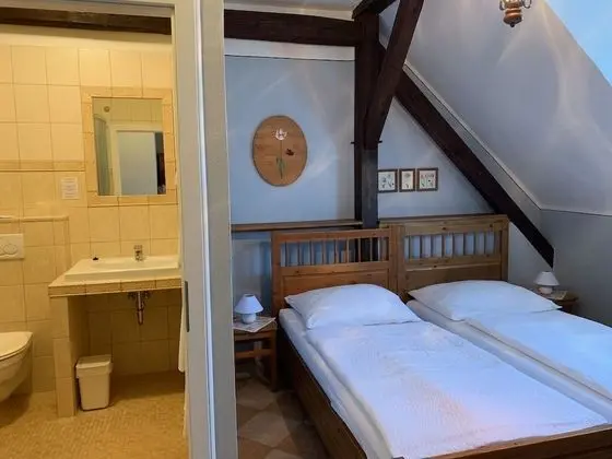 Standard Tek Büyük Yataklı Oda