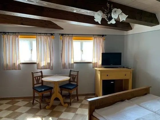 Standard Tek Büyük Yataklı Oda