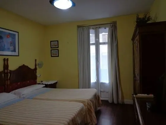 Classic Tek Büyük Yataklı Oda