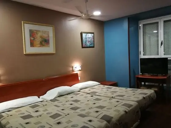 Classic Tek Büyük Yataklı Oda