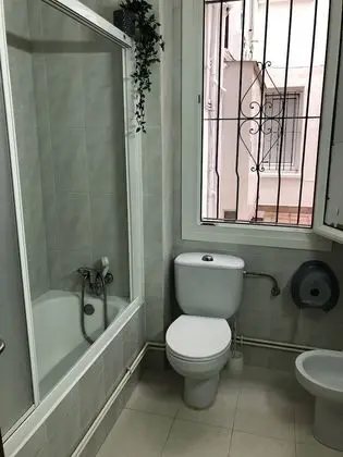 Tek Kişilik Oda, Ortak Banyo