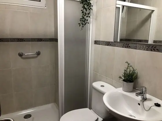Tek Kişilik Oda, Ortak Banyo