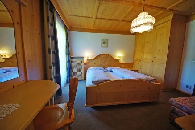 Tek Büyük Yataklı Oda