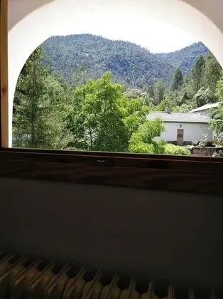 Tek Büyük Yataklı Oda, Balkon, Tepe Manzaralı