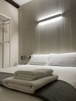 Basic Tek Büyük Yataklı Oda