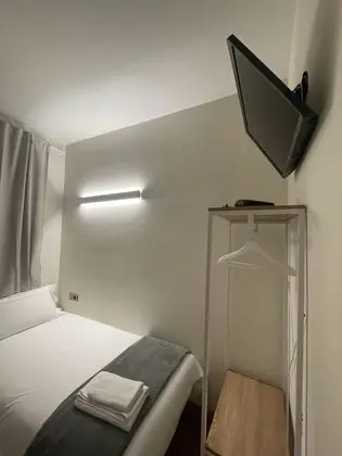 Basic Tek Büyük Yataklı Oda