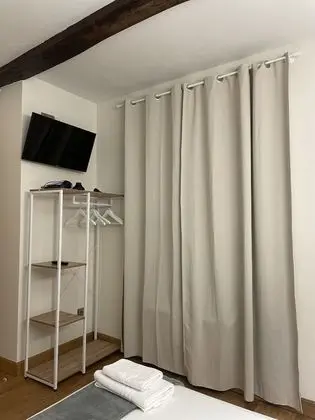 Basic Tek Büyük Yataklı Oda