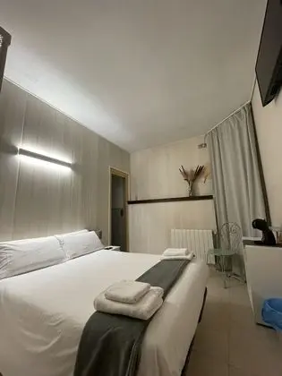 Basic Tek Büyük Yataklı Oda