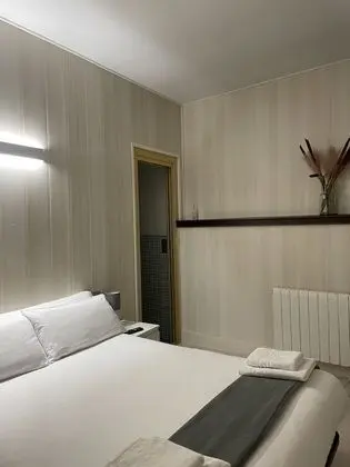 Basic Tek Büyük Yataklı Oda