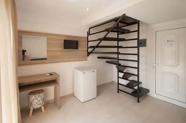 Sextuple Room (Split Level)