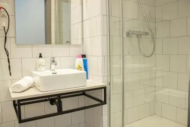 City Üç Kişilik Oda