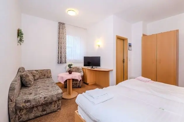 Tek Büyük Yataklı Oda