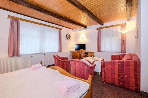 Tek Büyük Yataklı Oda