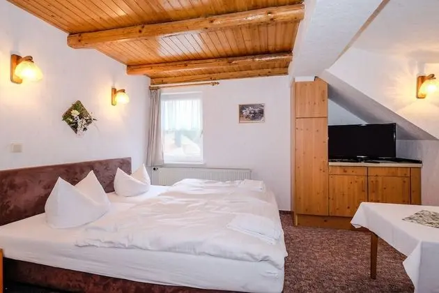 Tek Büyük Yataklı Oda