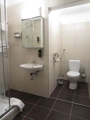 Standard Üç Kişilik Oda