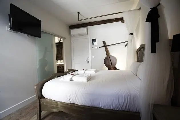 Deluxe Tek Büyük Yataklı Oda, 1 Büyük (Queen) Boy Yatak