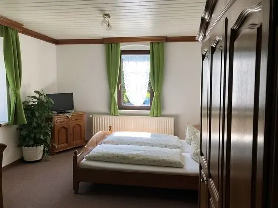 Tek Büyük Yataklı Oda