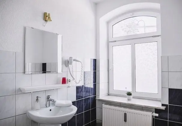 Standard Büyük Yataklı Tek Kişilik Oda