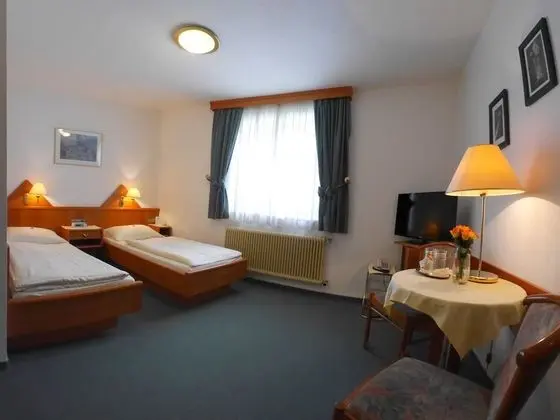 Tek Büyük veya İki Ayrı Yataklı Oda