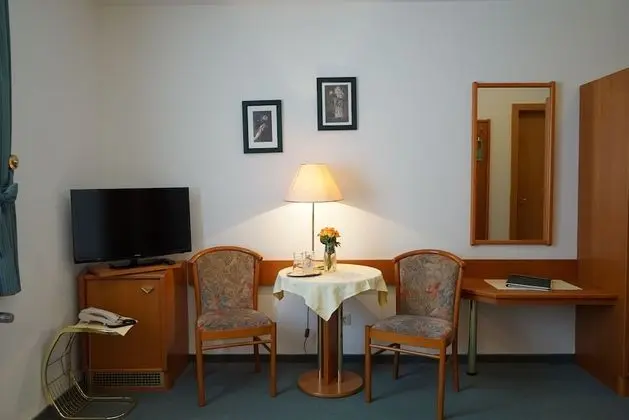 Tek Büyük veya İki Ayrı Yataklı Oda