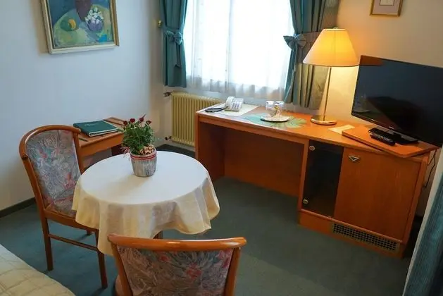 Tek Büyük Yataklı Oda, Balkon