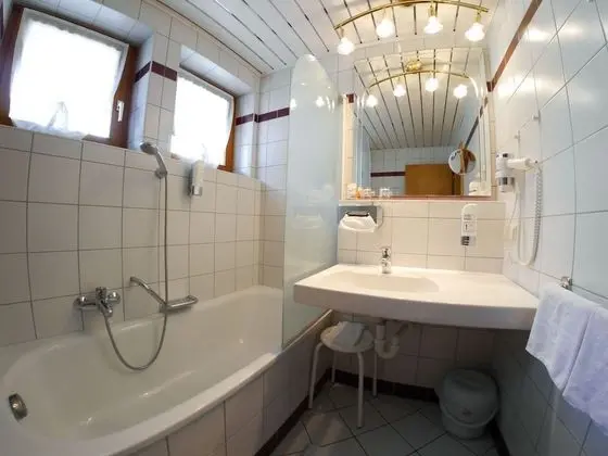 Tek Büyük Yataklı Oda, Balkon