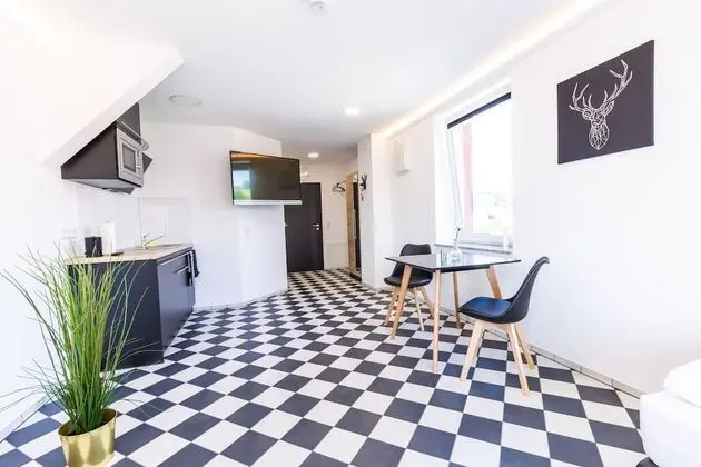 Tek Büyük veya İki Ayrı Yataklı Oda (A)