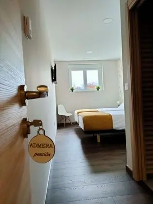 Basic Tek Büyük veya İki Ayrı Yataklı Oda, 2 Tek Kişilik Yatak, Banyolu/Duşlu, Zemin Kat