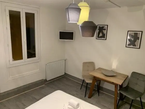 Standard Tek Büyük Yataklı Oda