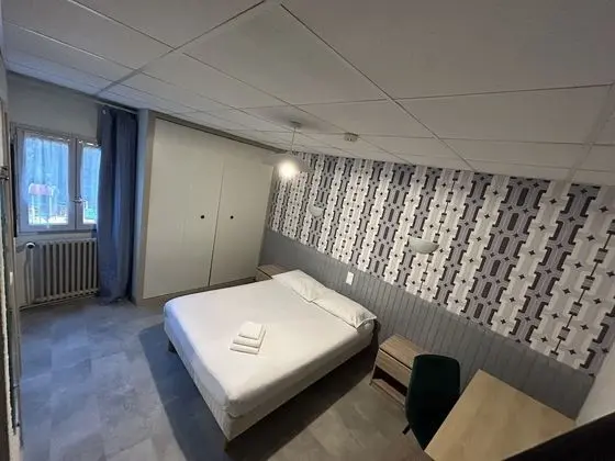 Standard Tek Büyük Yataklı Oda