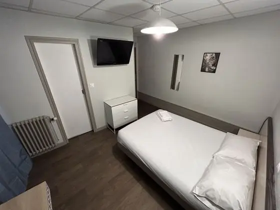 Standard Tek Büyük Yataklı Oda